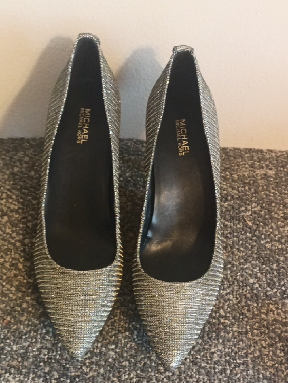 Michael Kors Sparkling Silver Pointed-Toe Women's FLEX Pumps Size 7 - Picture 2 of 7